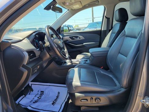 Used 2019 Chevrolet Traverse LT w/ LPO, Floor Liner Package FWD image 11