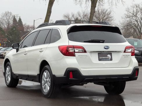 Used 2019 Subaru Outback 2.5i Premium image 6