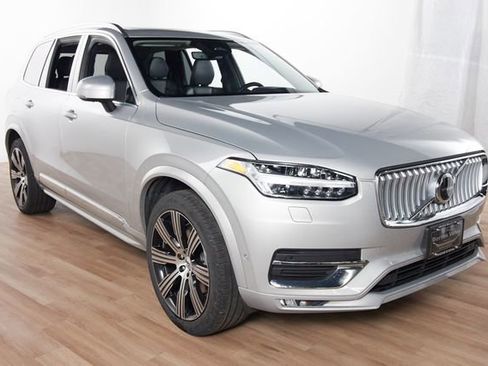 Certified 2023 Volvo XC90 B6 Ultimate w/ Lounge Package AWD/4WD image 10