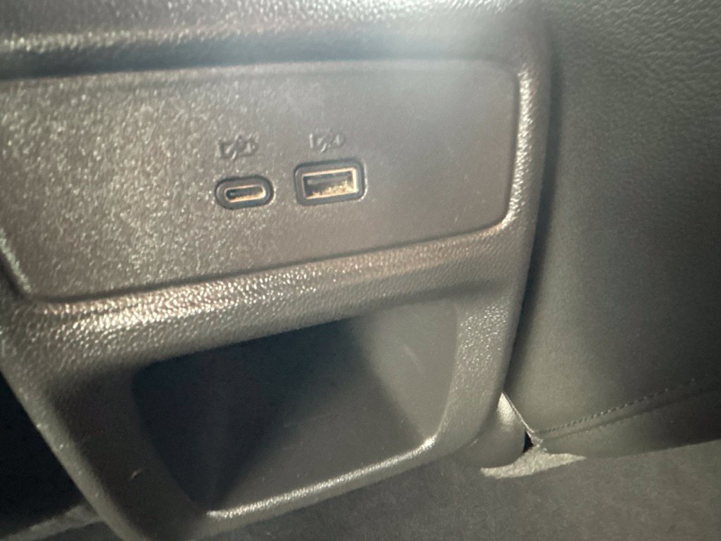 Used 2025 Chevrolet Trax LT FWD image 38