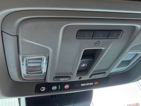 Used 2025 GMC Sierra 1500 SLE w/ Preferred Package RWD image 35