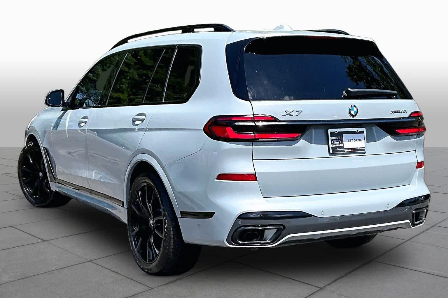 Used 2026 BMW X7 xDrive40i w/ Executive Package AWD/4WD image 12