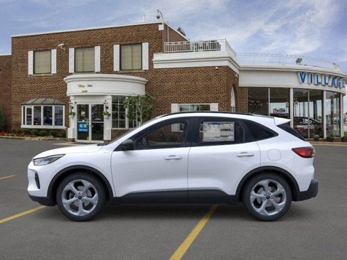 Used 2025 Ford Escape ST-Line w/ Cold Weather Package AWD/4WD image 26