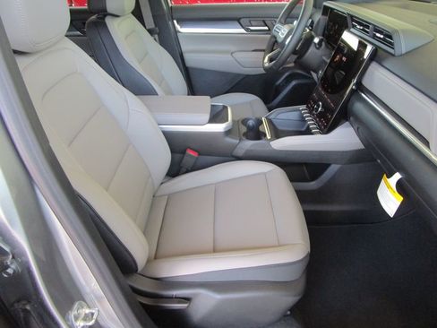 New 2026 GMC Terrain Elevation w/ Elevation Premium Package image 26