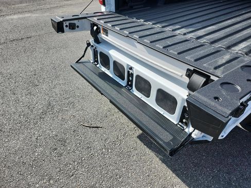 Certified 2022 GMC Sierra 1500 SLT w/ SLT Premium Plus Package image 14