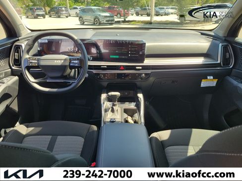 New 2026 Kia Sorento LX FWD image 14