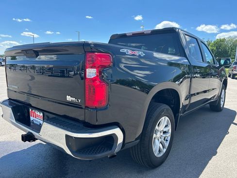 Used 2021 Chevrolet Silverado 1500 LT AWD/4WD image 3