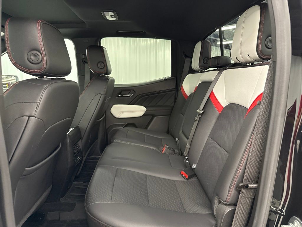 Used 2024 GMC Canyon AT4X AWD/4WD image 12