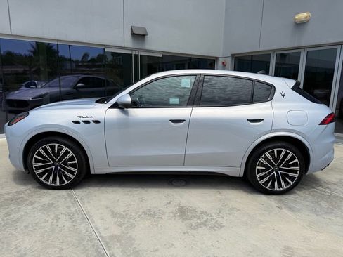 Used 2025 Maserati Grecale Modena AWD/4WD image 6
