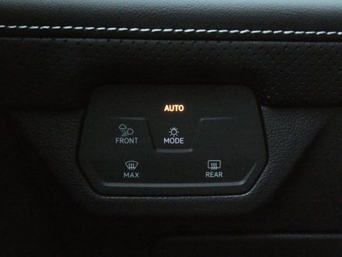 New 2026 Volkswagen Atlas SEL image 14