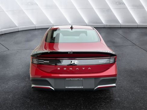 New 2026 Hyundai Sonata SE image 3