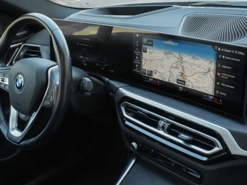 Used 2023 BMW i4 eDrive40 RWD image 10