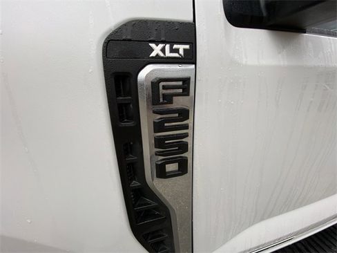 Used 2025 Ford F250 XLT w/ FX4 Off-Road Package image 26