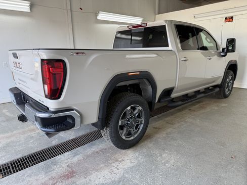 New 2026 GMC Sierra 3500 SLE image 6