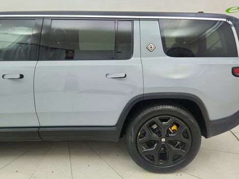 Used 2024 Rivian R1S Adventure AWD/4WD image 11