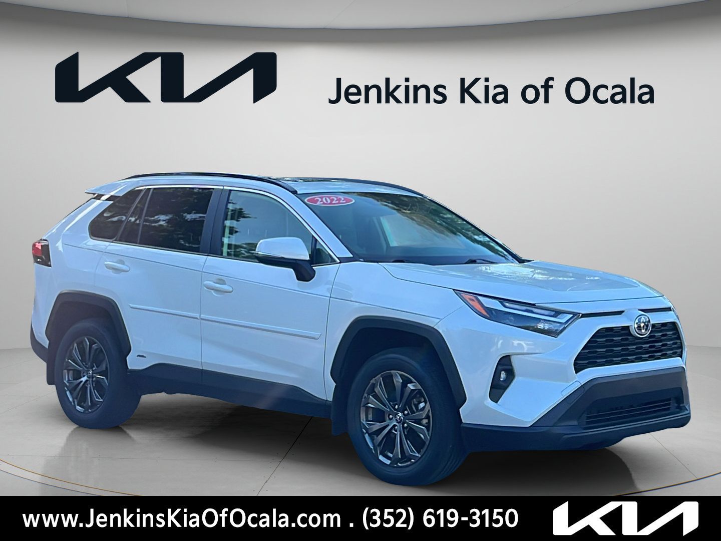 Used 2022 Toyota RAV4 XLE Premium AWD/4WD image 1