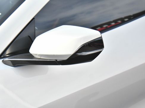 Used 2024 Chevrolet Corvette Stingray Convertible w/ 1LT image 18