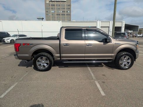Used 2018 Ford F150 XLT w/ Equipment Group 302A Luxury image 4