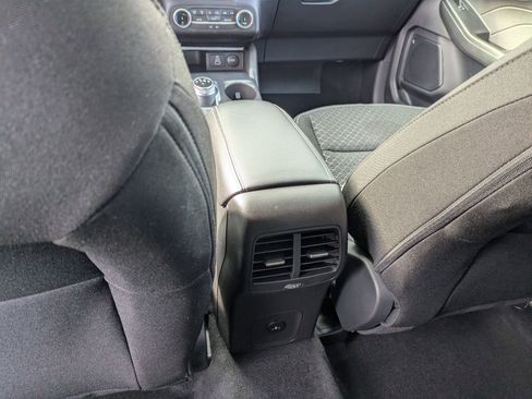 Certified 2025 Ford Escape Active image 31