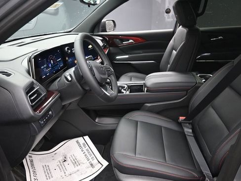 New 2026 Chevrolet Traverse Z71 w/ Driver Confidence Package AWD/4WD image 14