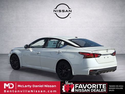 New 2026 Nissan Altima 2.5 SV FWD image 4
