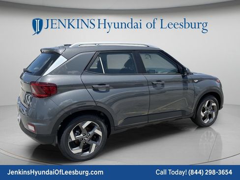 New 2026 Hyundai Venue SEL FWD image 5