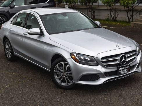 Used 2015 Mercedes-Benz C 300 4MATIC Sedan image 2
