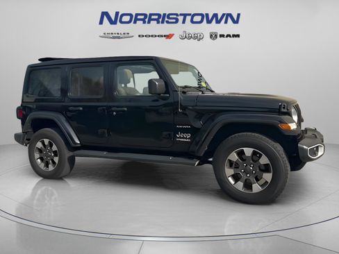 Certified 2022 Jeep Wrangler Unlimited Sahara w/ Cold Weather Group image 8