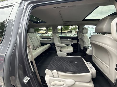 Used 2022 Jeep Wagoneer Series II w/ Convenience Group I RWD image 25