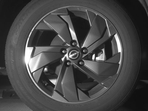 Used 2025 Nissan Rogue SV FWD image 13