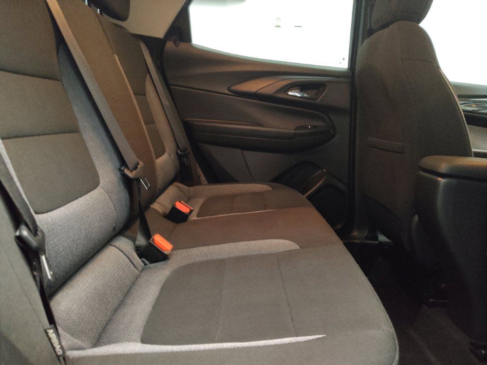 Used 2025 Chevrolet TrailBlazer LT w/ Driver Confidence Package FWD image 19