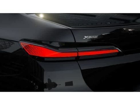 New 2026 BMW 760i xDrive w/ Executive Package image 8