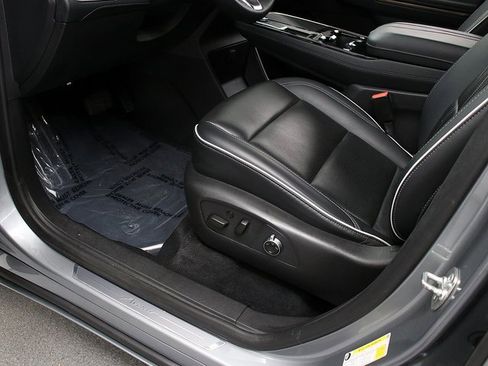 Certified 2025 Buick Enclave Avenir w/ Super Cruise Package image 23