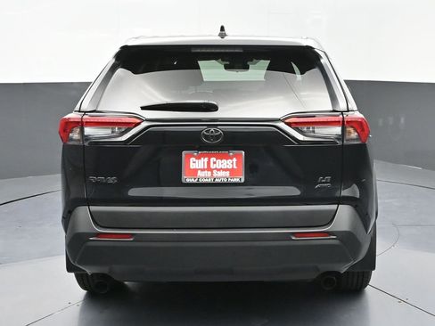 Certified 2022 Toyota RAV4 LE image 27