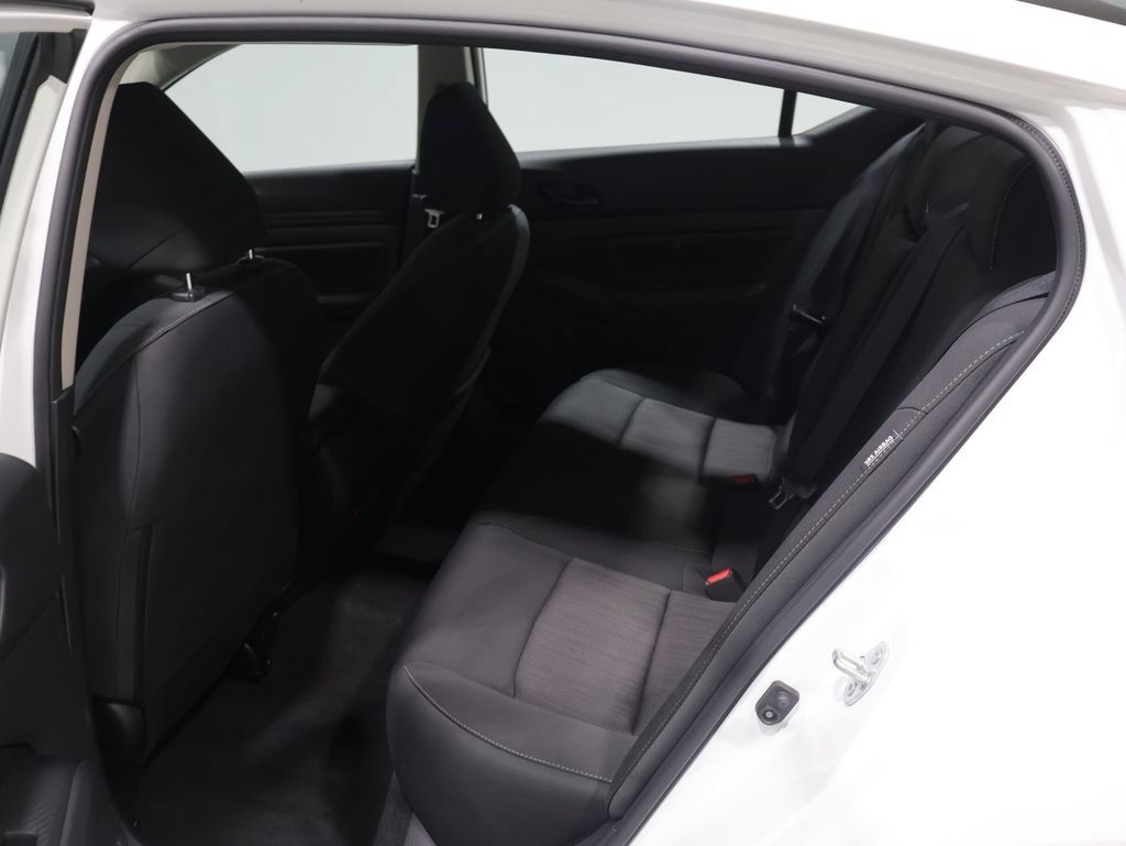 Used 2025 Nissan Altima 2.5 SV AWD/4WD image 17