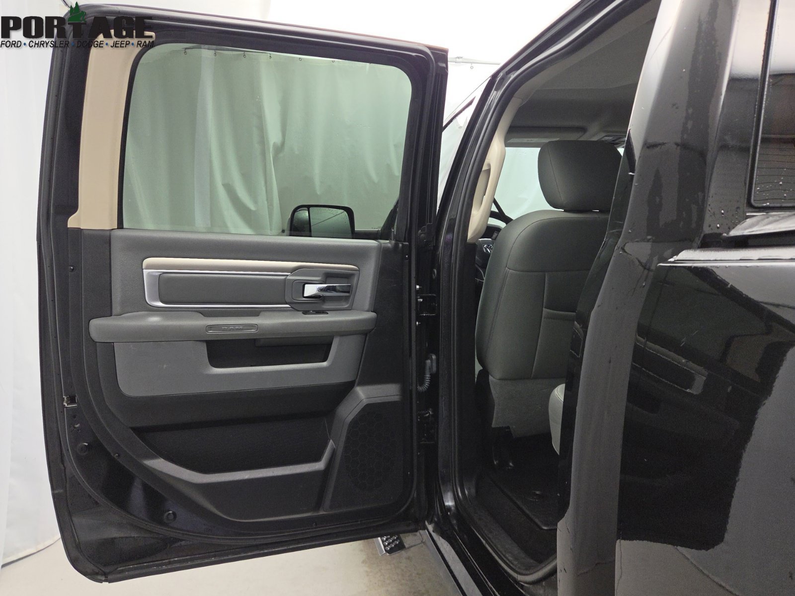 Used 2015 RAM 2500 Big Horn AWD/4WD image 25