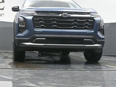 New 2026 Chevrolet Equinox LT w/ Midnight Edition image 3