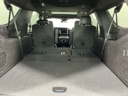 Used 2023 GMC Yukon XL Denali AWD/4WD image 30