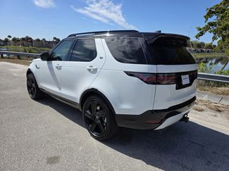 New 2026 Land Rover Discovery Dynamic SE video 2