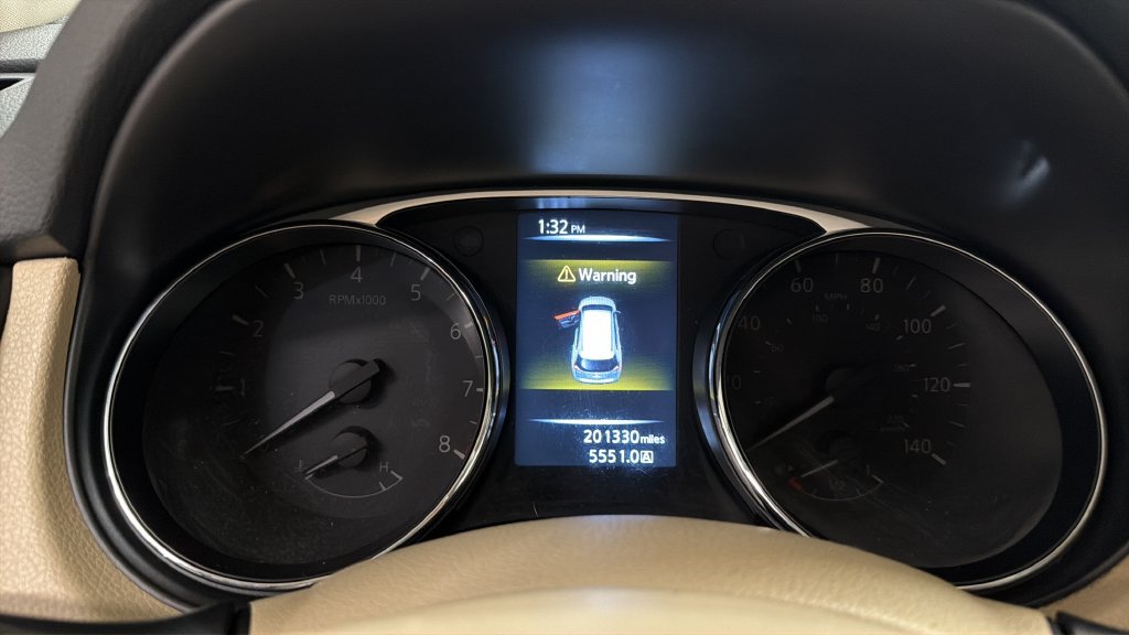 Used 2015 Nissan Rogue S w/ S Family Package FWD image 13