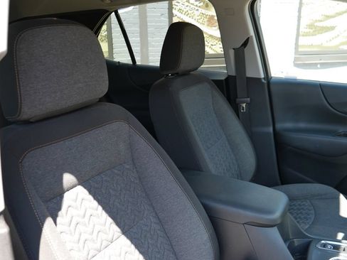 Used 2024 Chevrolet Equinox LT AWD/4WD image 7