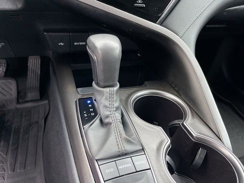 Certified 2024 Toyota Camry SE w/ Blackout Package (TMS) image 14