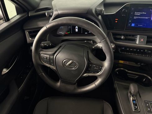 Used 2025 Lexus UX 300h AWD w/ Cold Area Package image 15