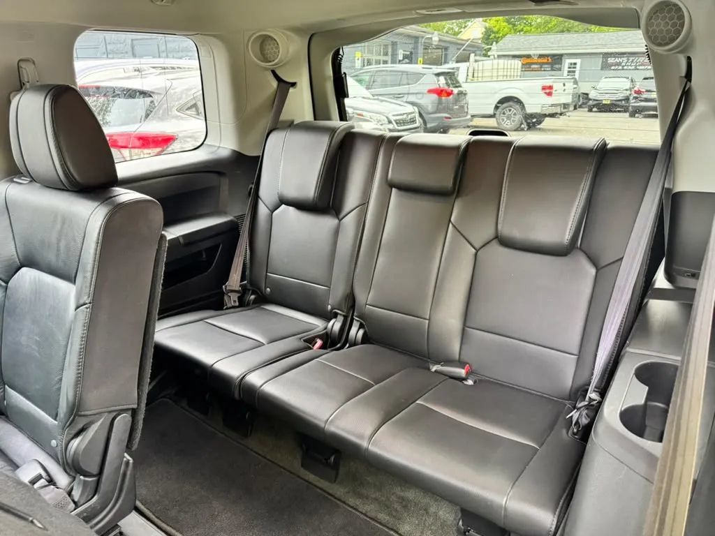 Used 2015 Honda Pilot Touring image 11