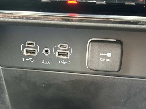 Used 2023 Jeep Grand Cherokee Laredo w/ Trailer Tow Prep Group (B) AWD/4WD image 39