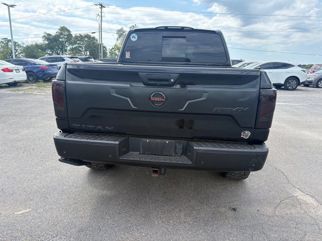 Used 2020 Nissan Titan PRO-4X w/ Pro-4x Convenience Package AWD/4WD image 6