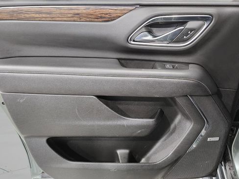 Used 2023 Chevrolet Suburban Premier AWD/4WD image 30