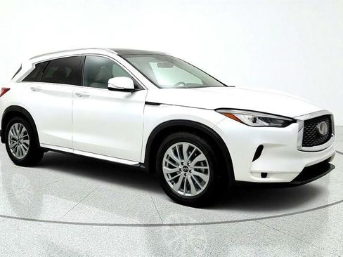 Used 2023 INFINITI QX50 Luxe AWD/4WD image 3