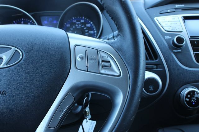 Used 2011 Hyundai Tucson GLS FWD image 22