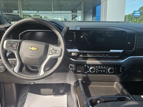 New 2026 Chevrolet Silverado 3500 LT w/ Convenience Package AWD/4WD image 7